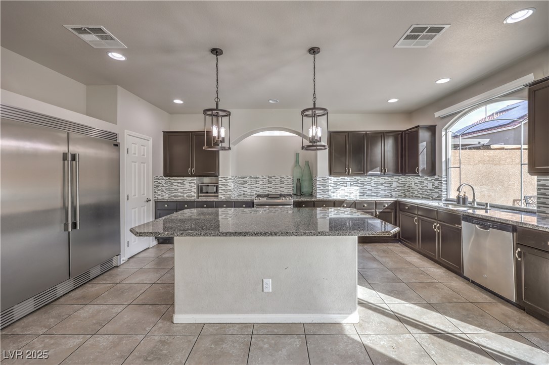 9876 Parador Cellars Court Property Photo 15