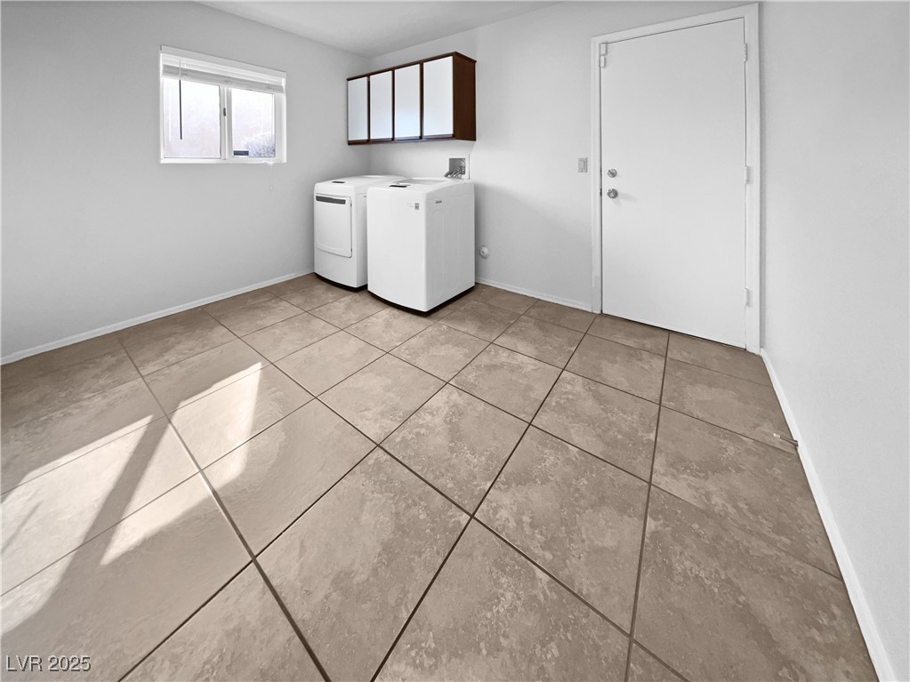 2456 Palmridge Drive Property Photo 11