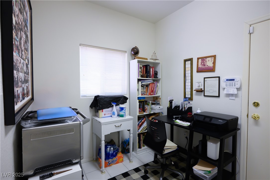 10132 Cresent Creek Drive Property Photo 19
