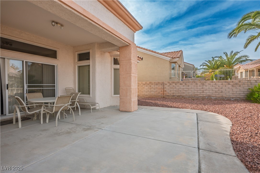 10132 Cresent Creek Drive Property Photo 23