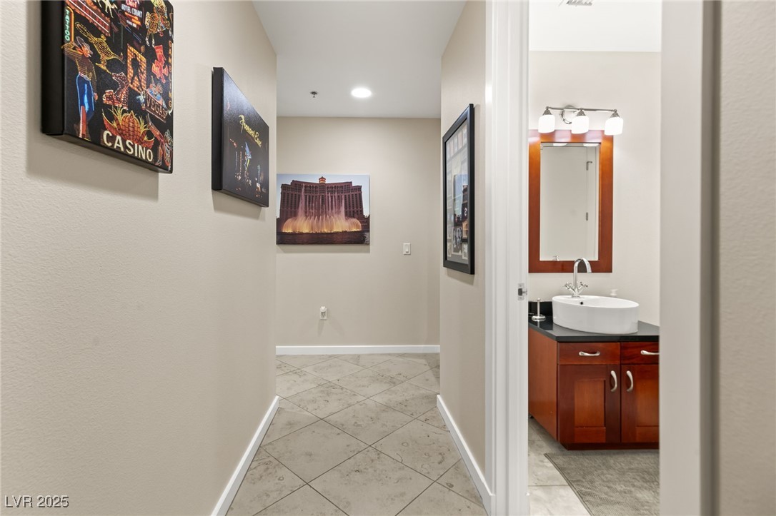 4525 Dean Martin Drive 1500 Property Photo 20