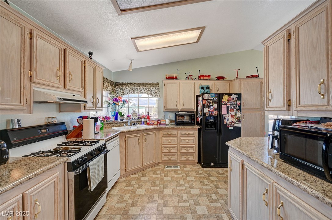 1299 Brenalee Avenue Property Photo 14