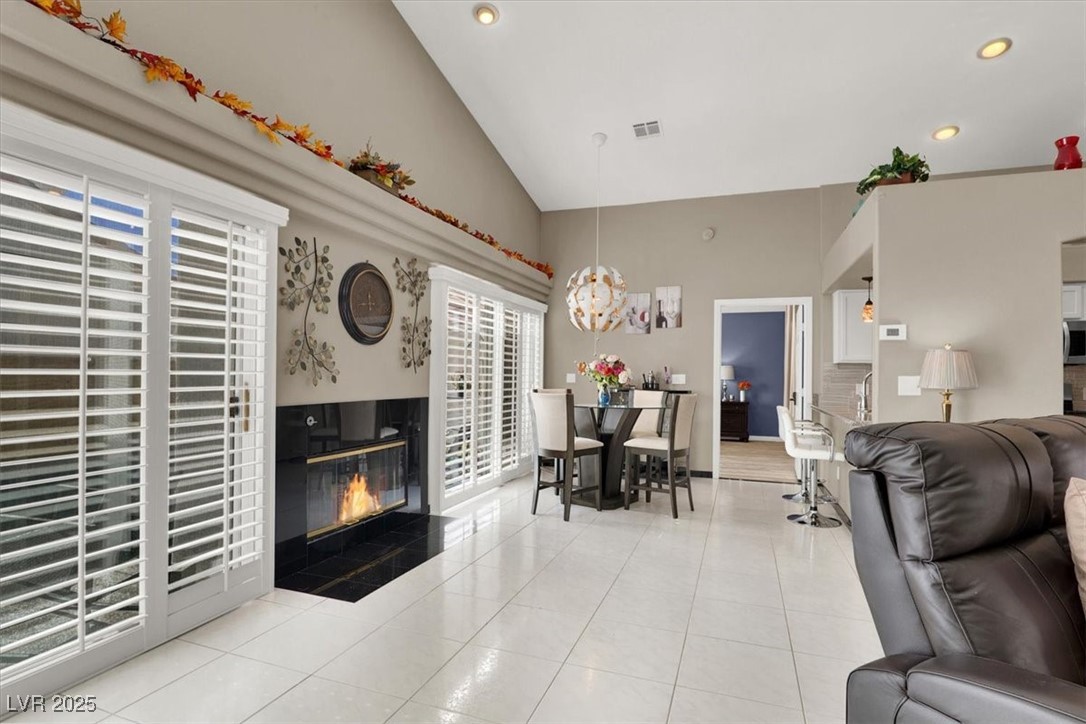 5049 Forest Oaks Drive Property Photo 14