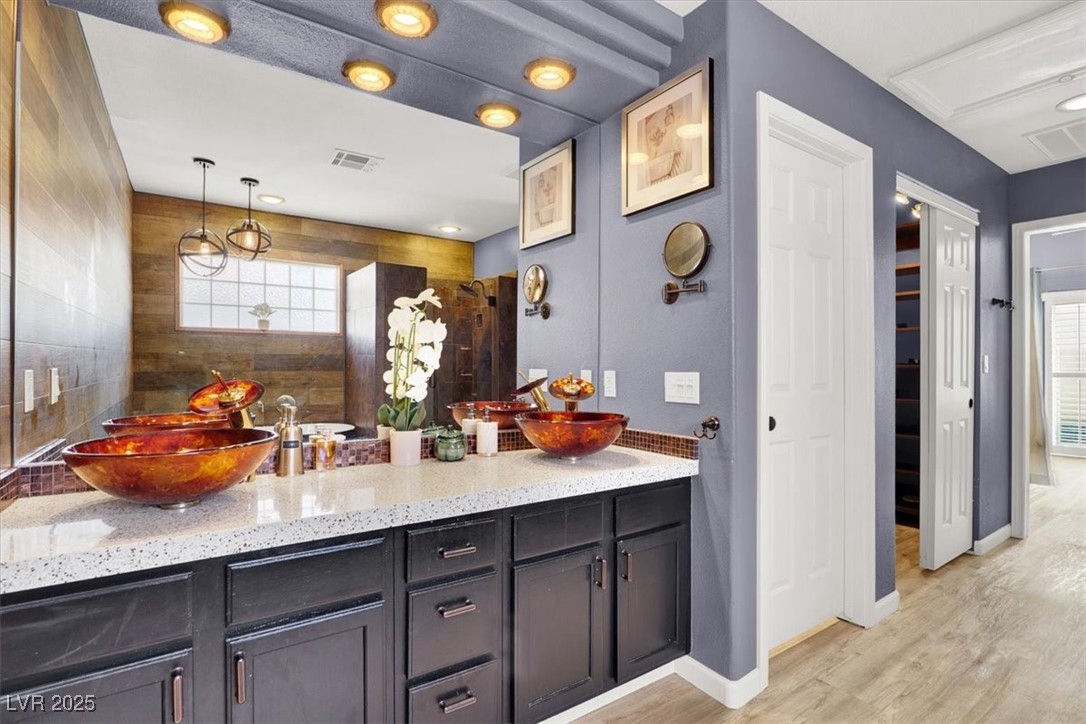 5049 Forest Oaks Drive Property Photo 19