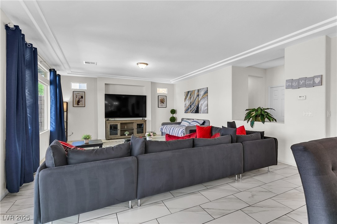 8573 Silver Coast Street Property Photo 2
