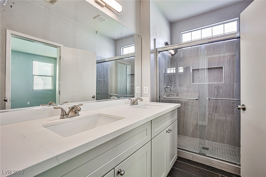 5575 Cresent Valley Street Property Photo 15