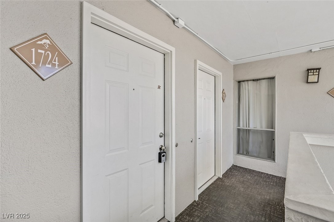 668 Oakmont Avenue 1724 Property Photo 4