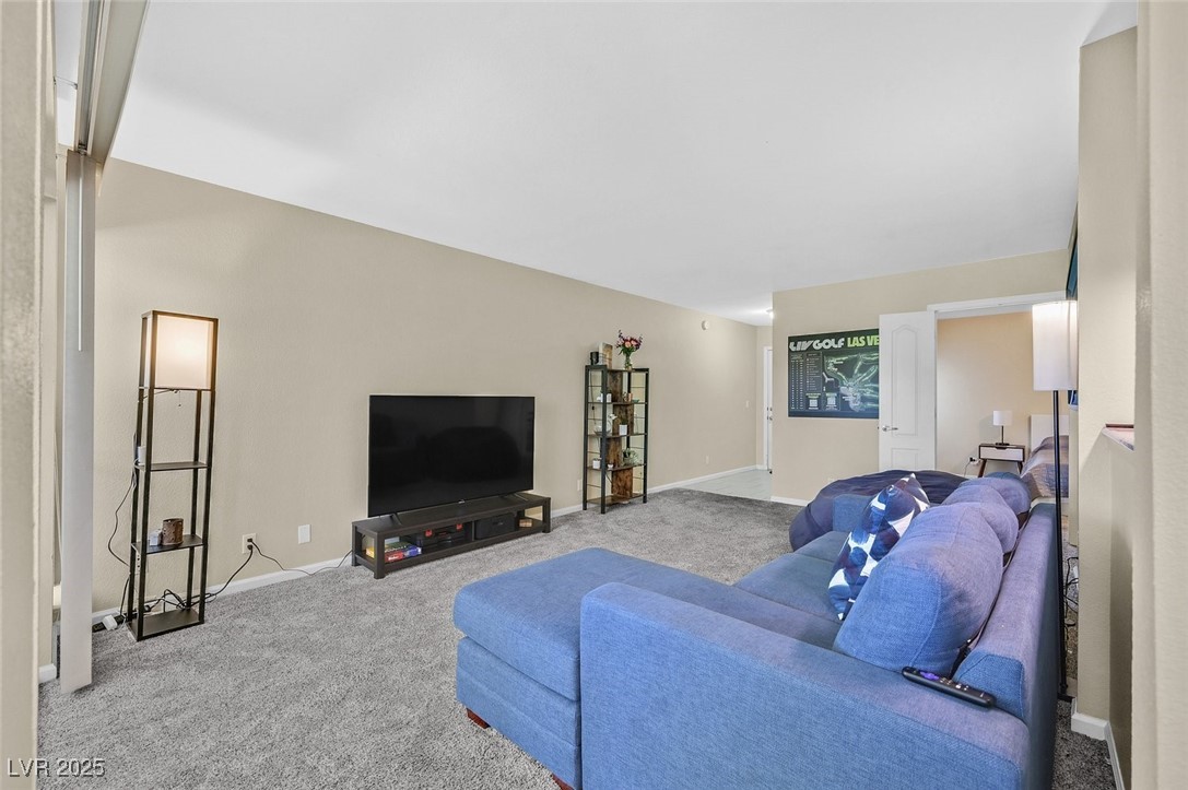 668 Oakmont Avenue 1724 Property Photo 8