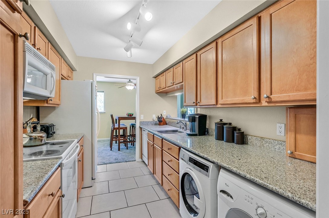 668 Oakmont Avenue 1724 Property Photo 10