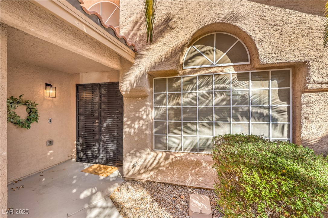 7848 Desert Bell Avenue Property Photo 4