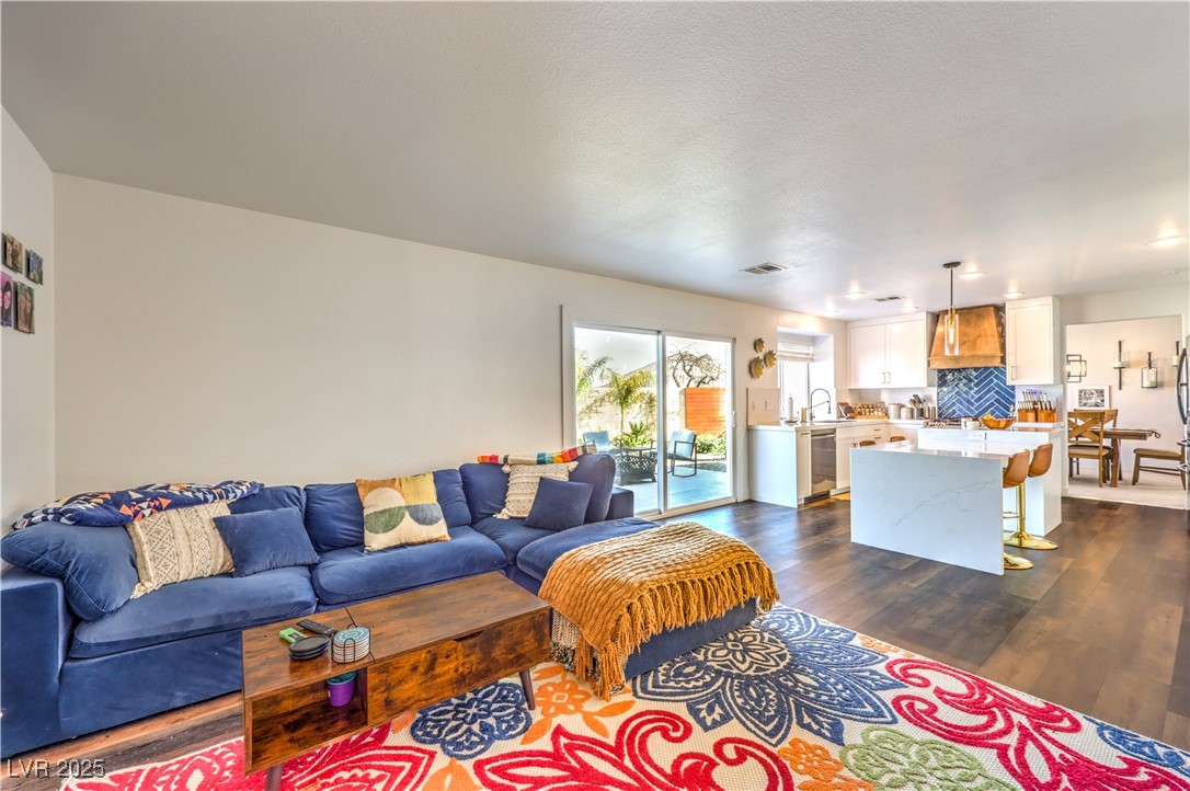 7848 Desert Bell Avenue Property Photo 16
