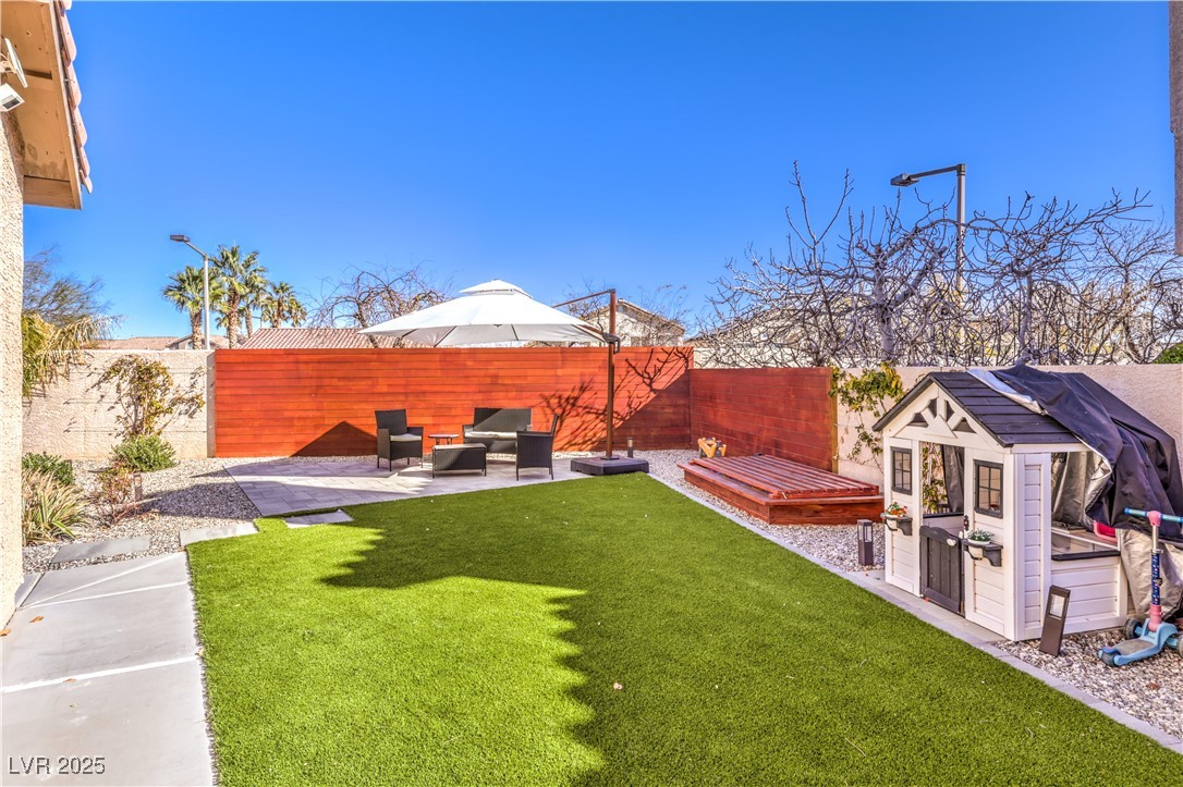 7848 Desert Bell Avenue Property Photo 35