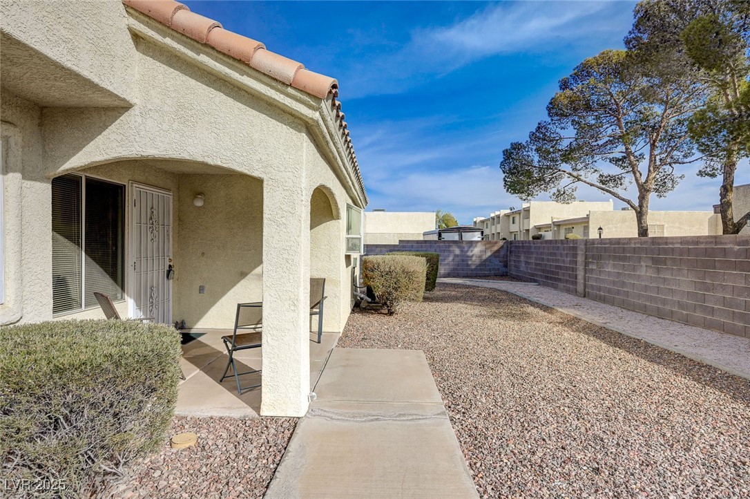691 Anne Lane 0 Property Photo 3