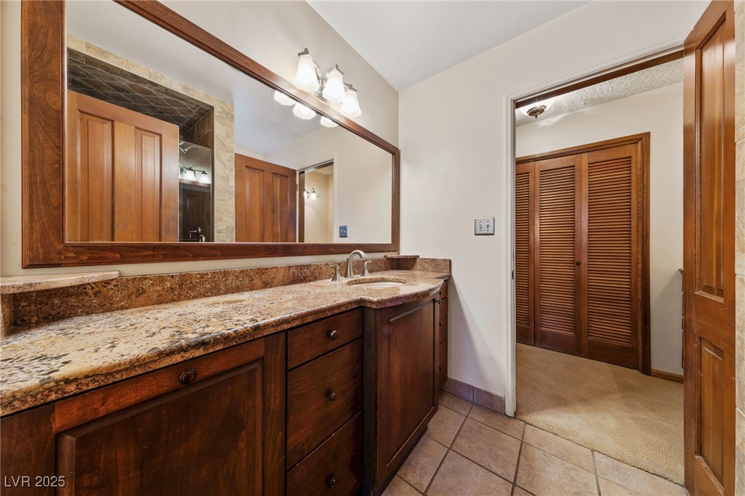 2400 Llewellyn Drive Property Photo 21