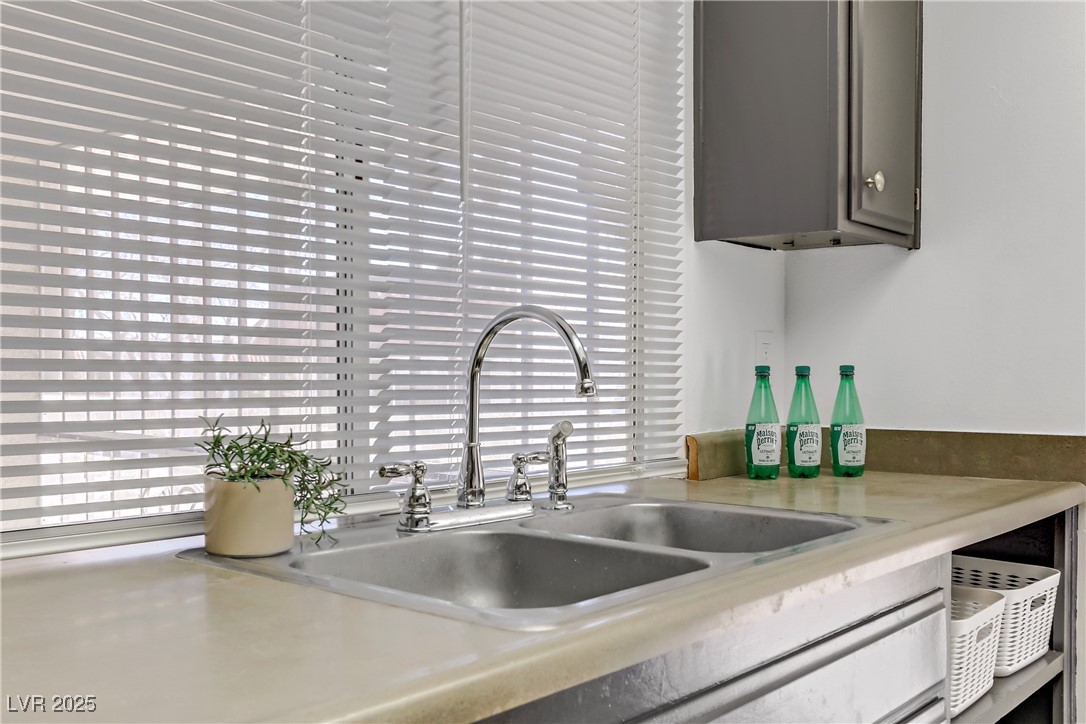 1405 Vegas Valley Drive 286 Property Photo 12