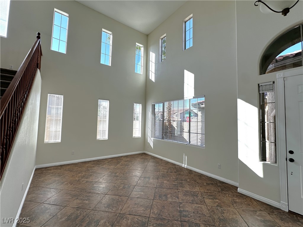 849 Bussora Rose Drive Property Photo 3