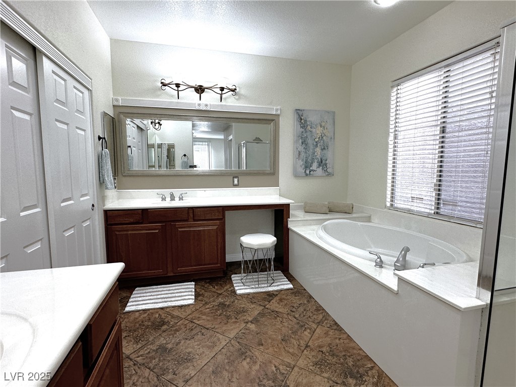 849 Bussora Rose Drive Property Photo 18