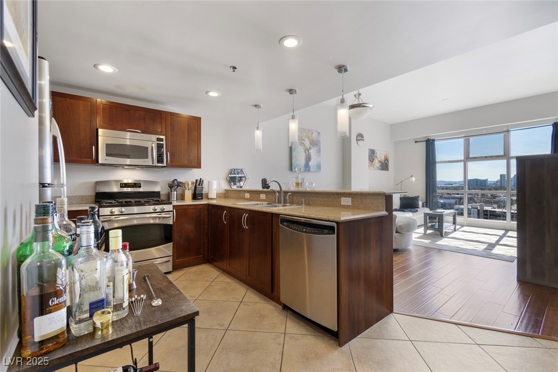 150 Las Vegas Boulevard 1608 Property Photo 7
