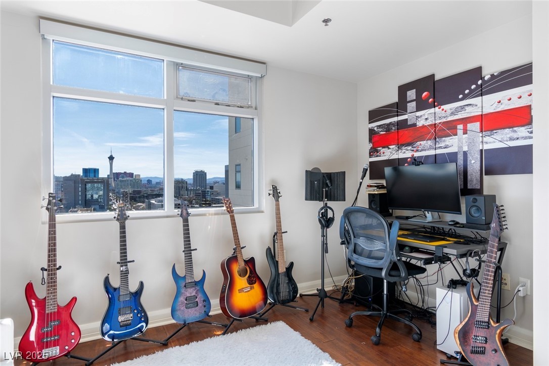 150 Las Vegas Boulevard 1608 Property Photo 11