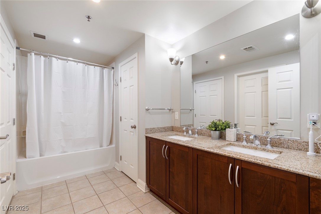 150 Las Vegas Boulevard 1608 Property Photo 16