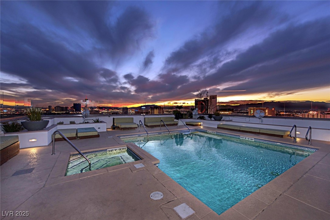 150 Las Vegas Boulevard 1608 Property Photo 18