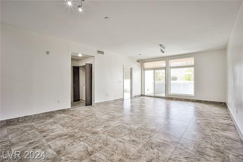 8925 West Flamingo Road 110 Property Photo 15