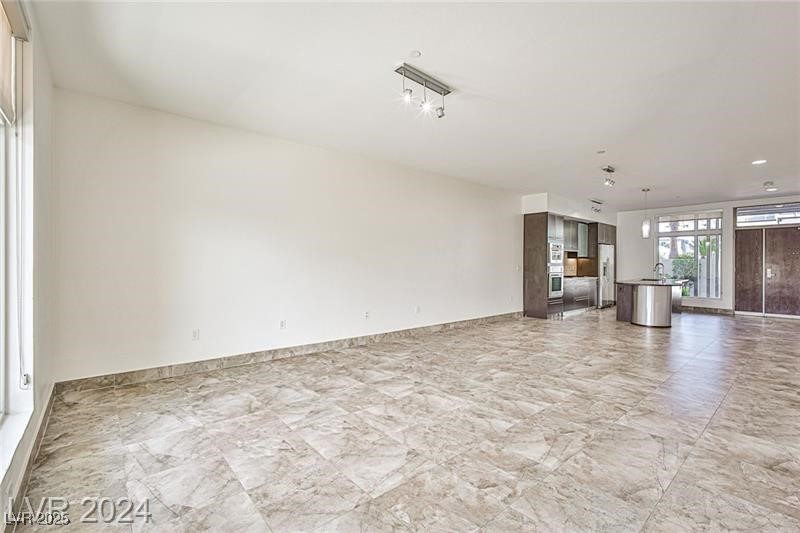8925 West Flamingo Road 110 Property Photo 16