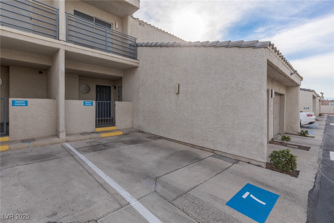 6250 West Flamingo Road 7 Property Photo 4