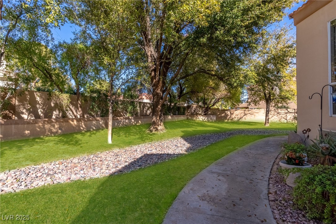 229 Drysdale Circle Property Photo 24