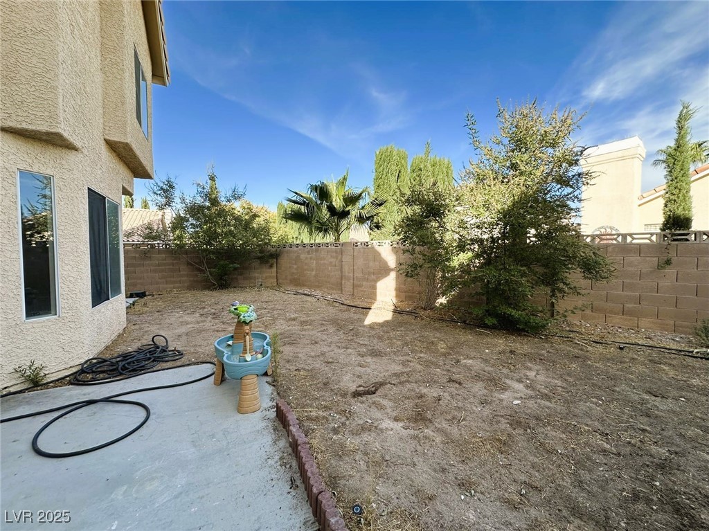 2412 Twin Flower Circle Property Photo 23
