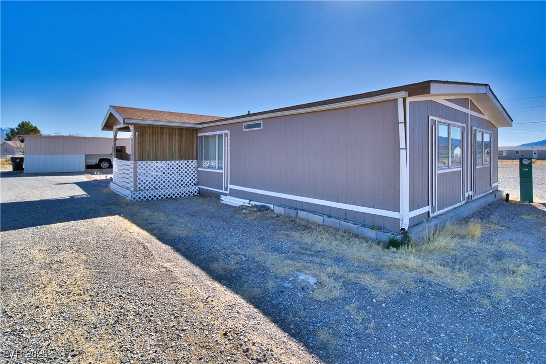 3581 West Dyer Road Property Photo 3