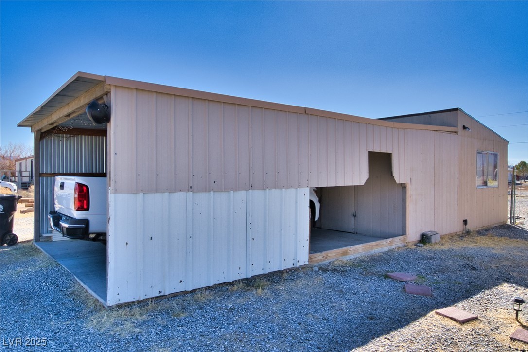 3581 West Dyer Road Property Photo 5