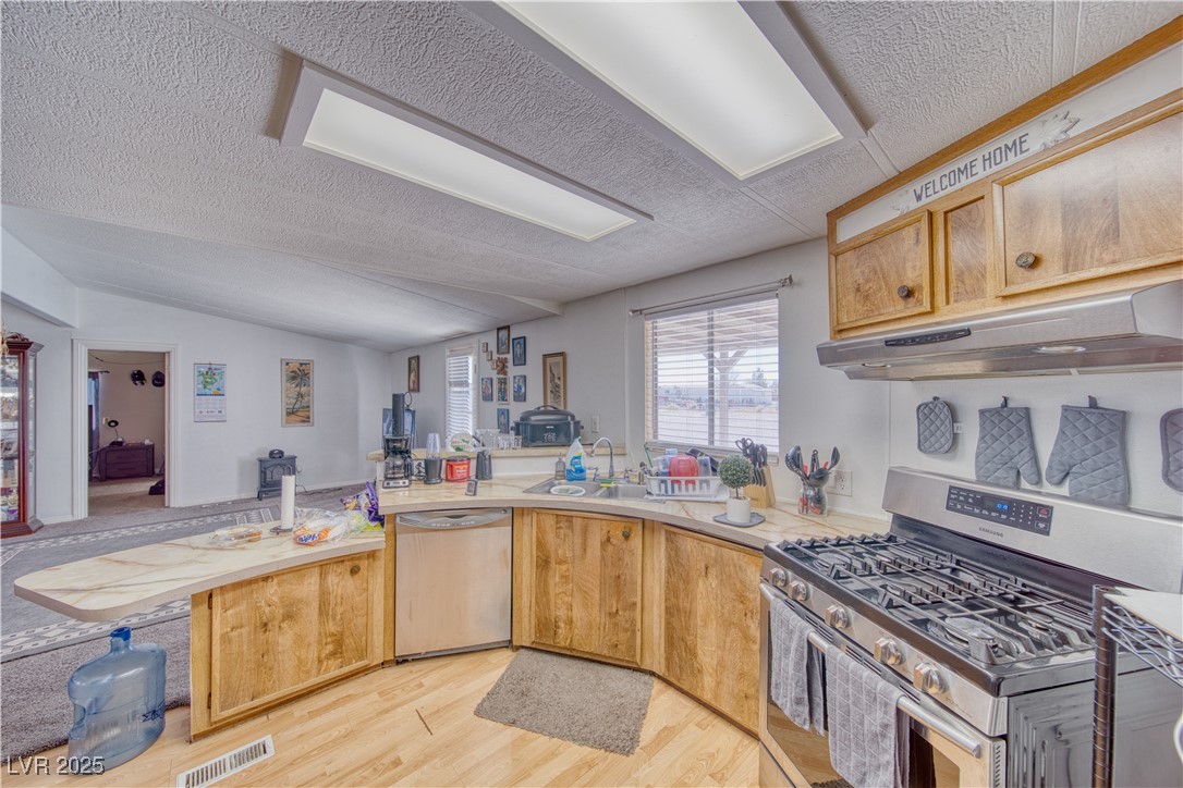 3581 West Dyer Road Property Photo 17