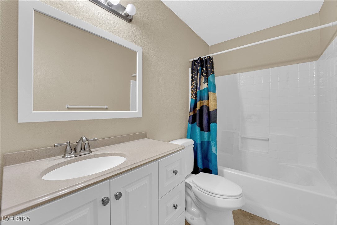 2136 Velvet Hill Avenue Property Photo 20