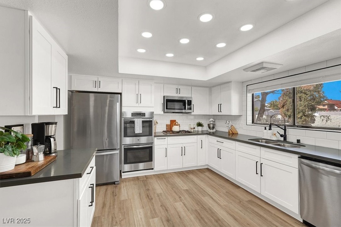 5102 Tennis Court Property Photo 20
