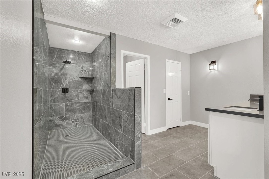 5102 Tennis Court Property Photo 42