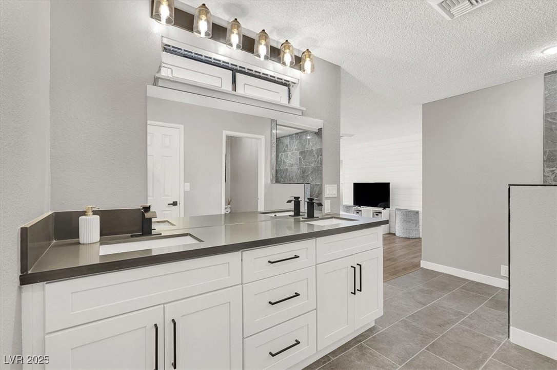 5102 Tennis Court Property Photo 43