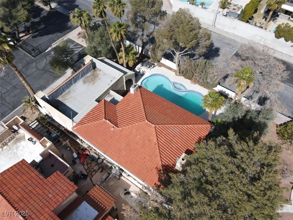 5102 Tennis Court Property Photo 56