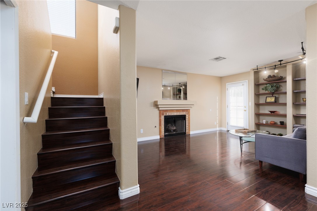 326 Lander Drive Property Photo 6