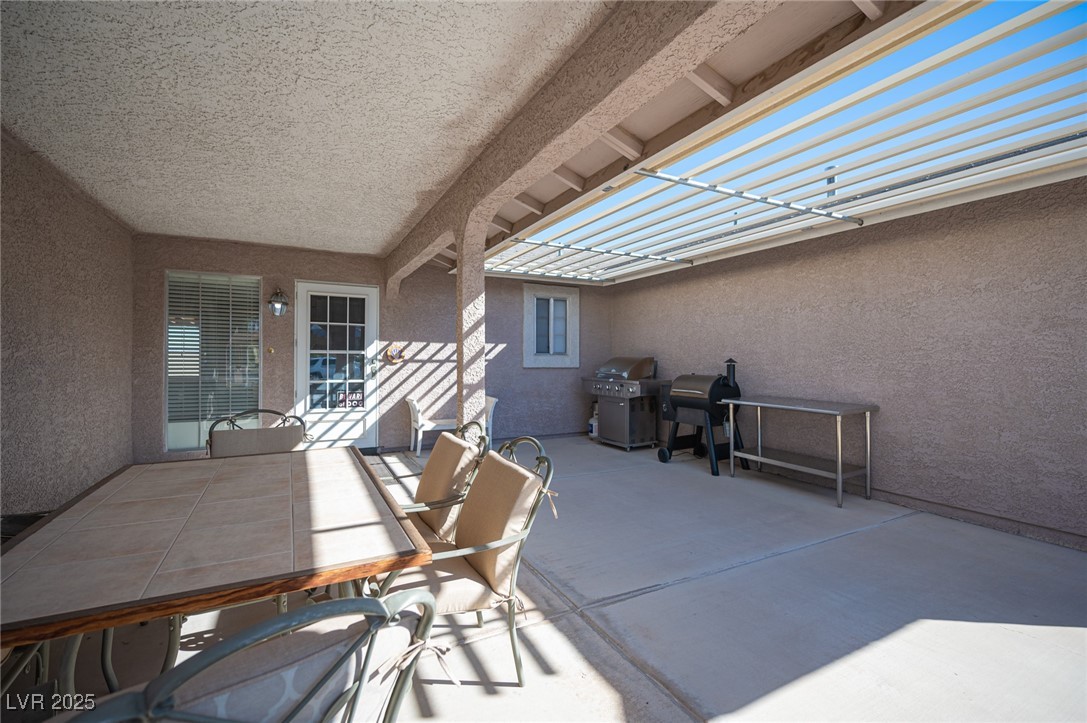 4746 Rosalie Circle Property Photo 6