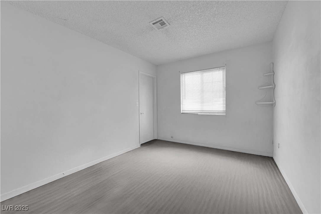 3936 Savoy Court Property Photo 6