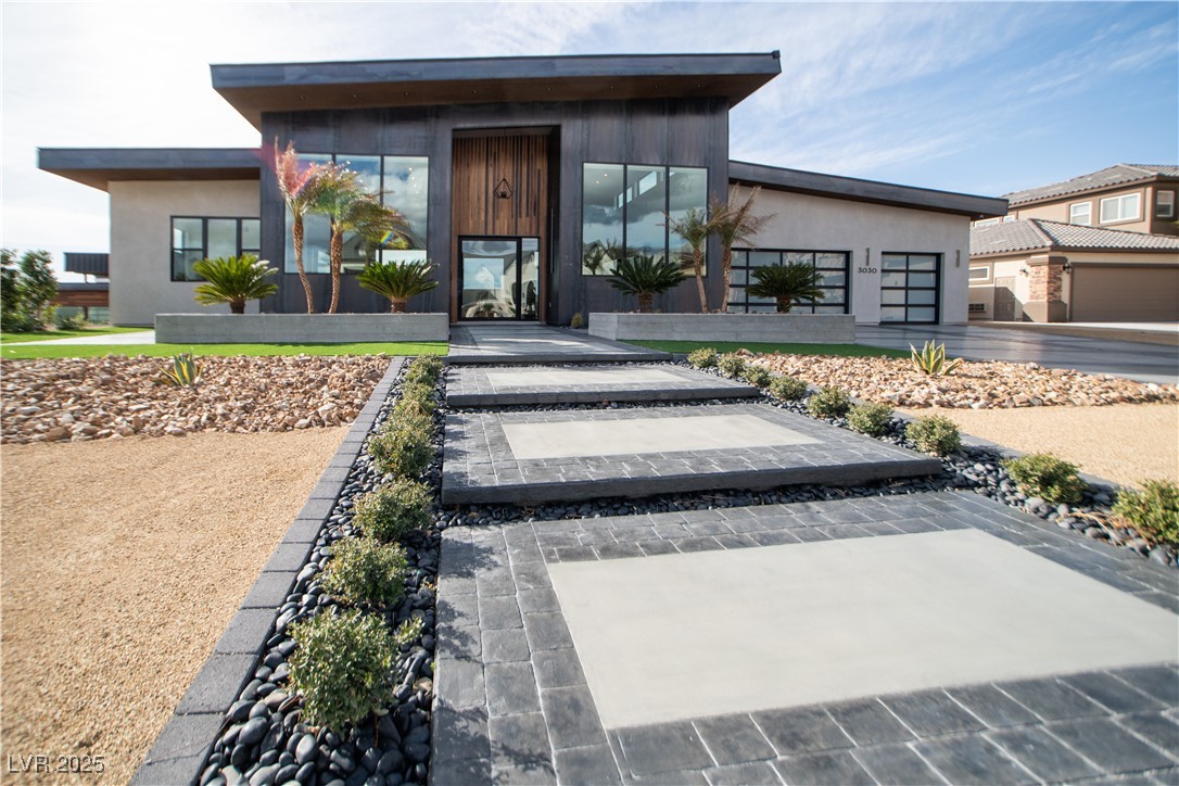 Picture of 3030 South Formula Court