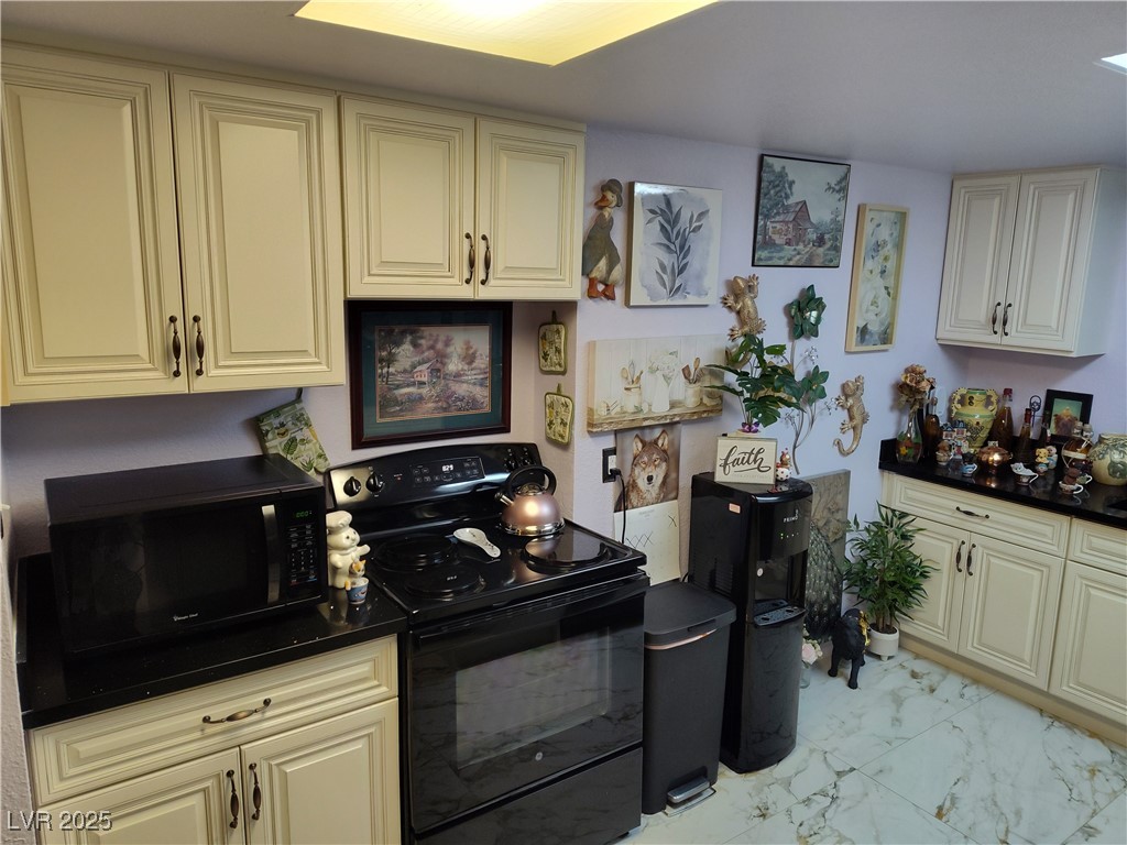 18 Allegro Street Property Photo 6