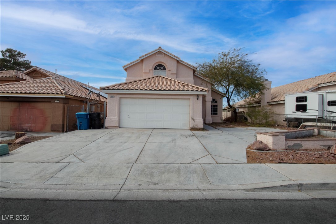 2533 Lazy Brook Drive Property Photo 4
