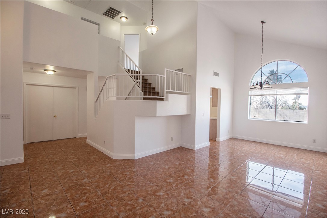 2533 Lazy Brook Drive Property Photo 7