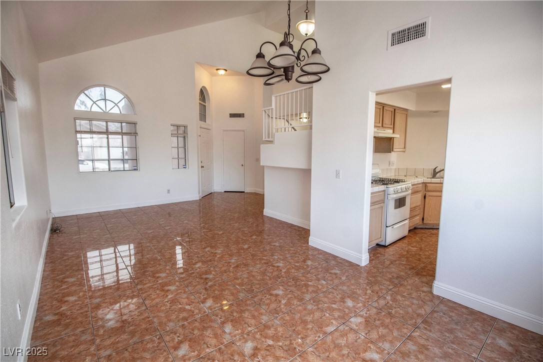 2533 Lazy Brook Drive Property Photo 8