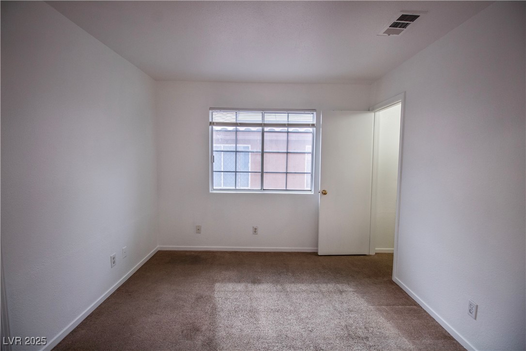 2533 Lazy Brook Drive Property Photo 14