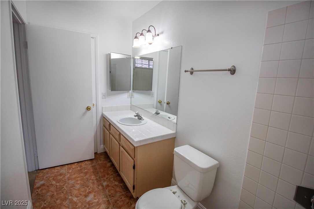 2533 Lazy Brook Drive Property Photo 16