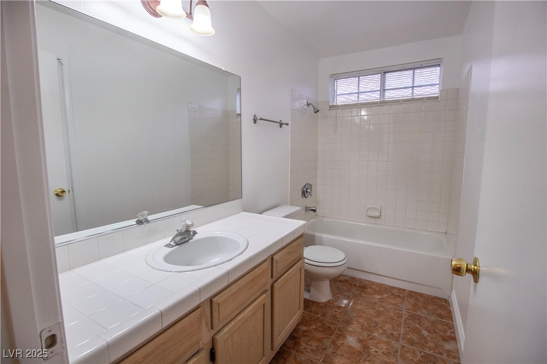 2533 Lazy Brook Drive Property Photo 17
