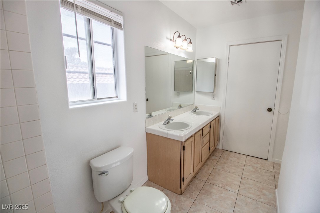 2533 Lazy Brook Drive Property Photo 27